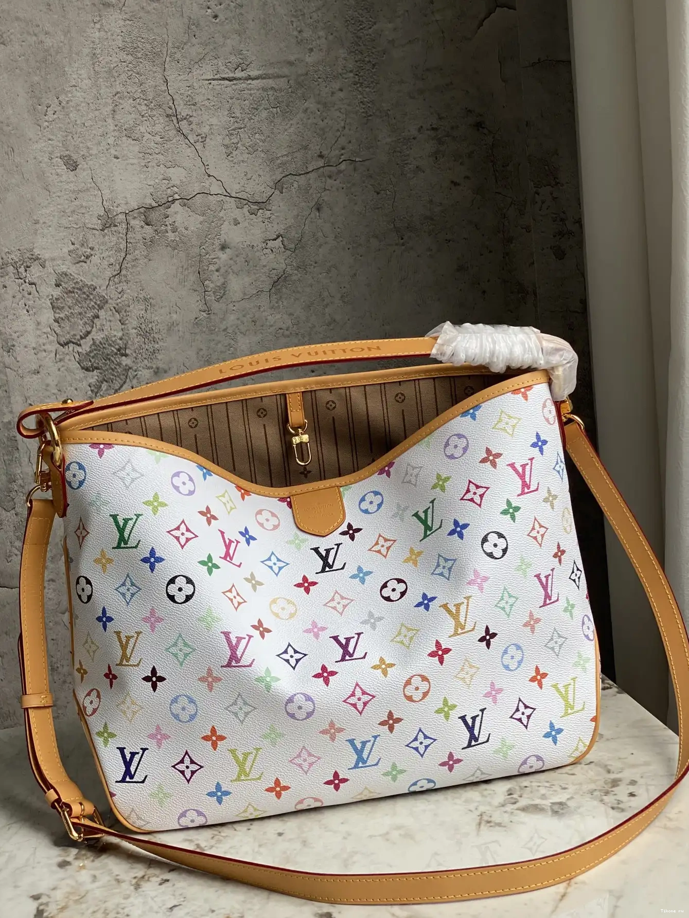 Cheap GRACEFUL LOUIS PM VUITTON 0702